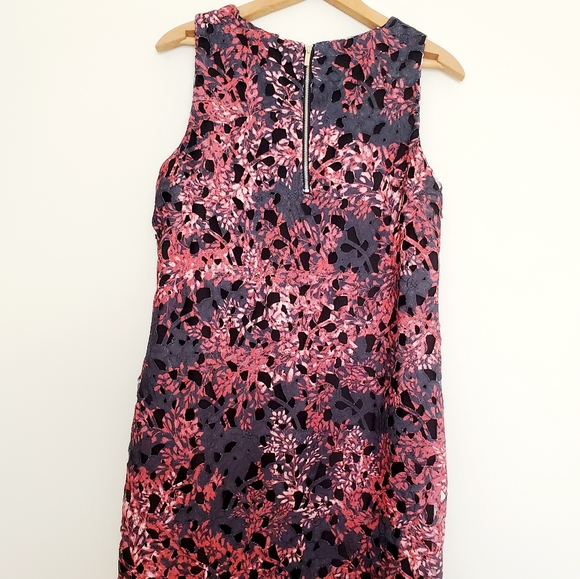 Vince Camuto lace overlay sleeveless shift dress - Picture 3 of 6